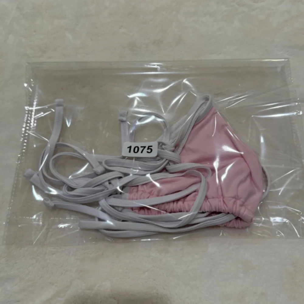 New! Frankies Bikinis Alessa Bikini Top pink with heart cutout 31075